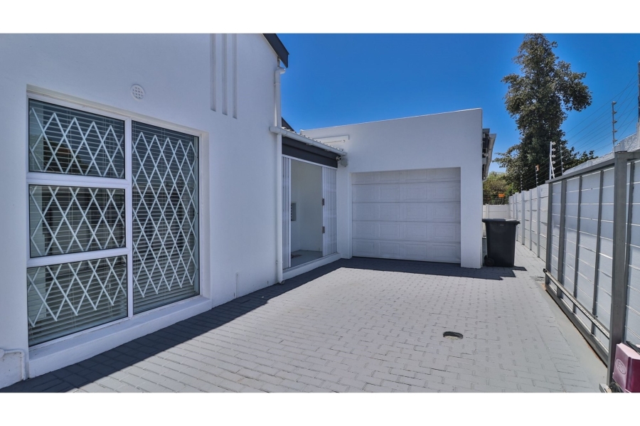 4 Bedroom Property for Sale in Table View Western Cape